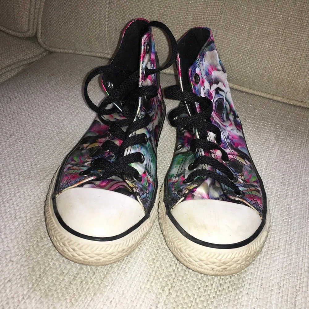 Converse All Star High‎ Top Floral Print Youth Sneakers - Size 2